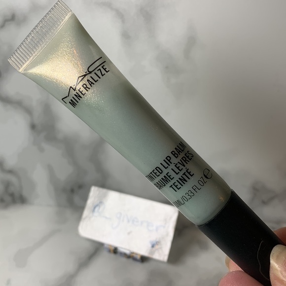 GLACE MINERALIZED TINTED LIP BALM MAC (Baking Beauties) - Picture 3 of 16